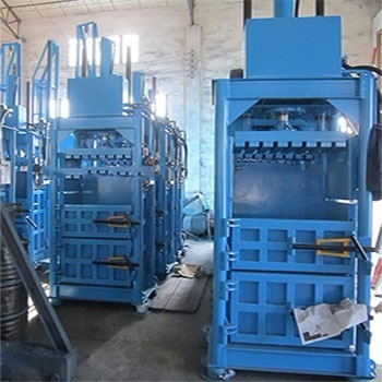 Baling machine