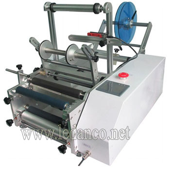 Semi-automatic round bottle decal label machine