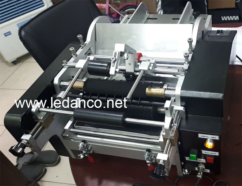 Máy dán nhãn hồ keo may-dan-nhan-keo-ho.jpg